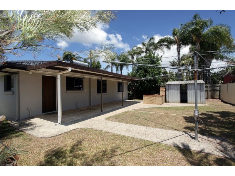12 Matthew Street, Scarborough QLD 4020
