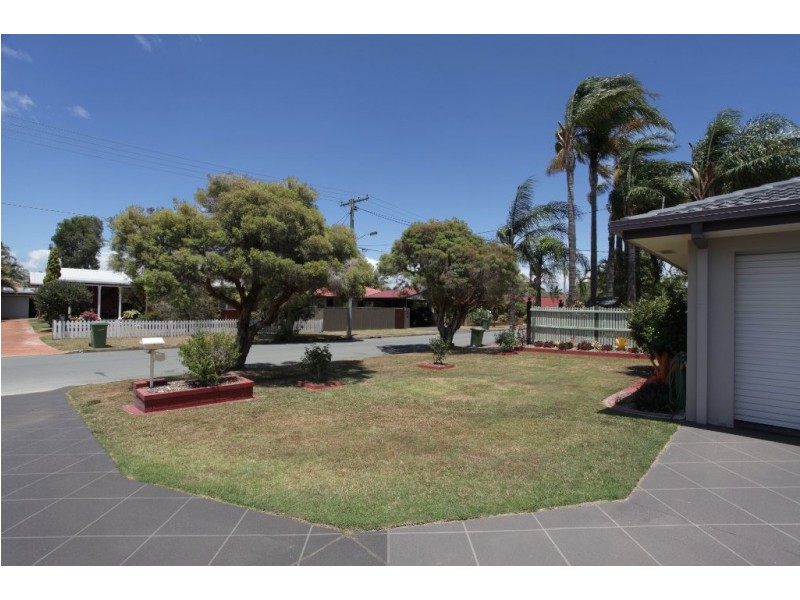 12 Matthew Street, Scarborough QLD 4020