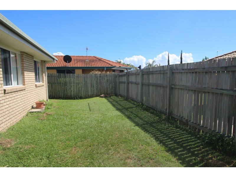2/12 Woodland Street, Rothwell QLD 4022