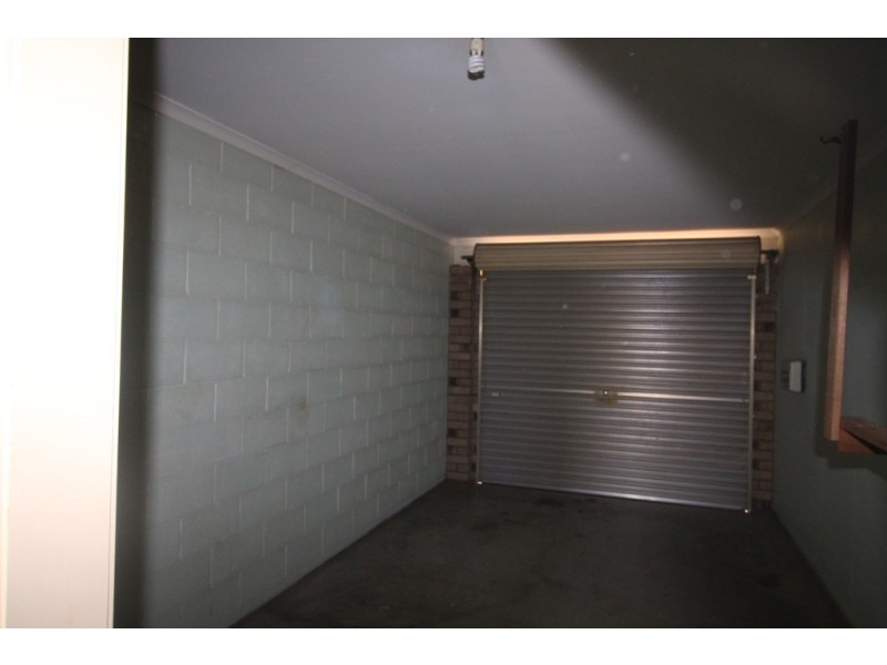 2/12 Woodland Street, Rothwell QLD 4022