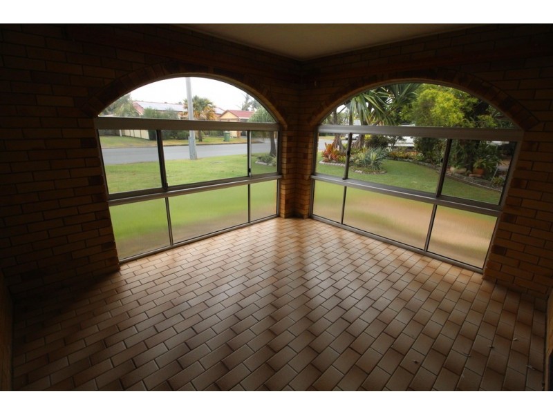 26 La Salle Drive, Scarborough QLD 4020