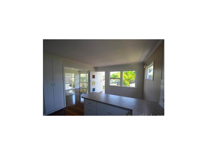 37 Garnet Street, Scarborough QLD 4020