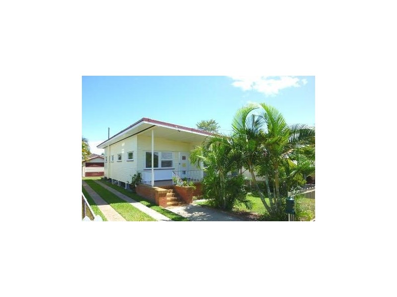 37 Garnet Street, Scarborough QLD 4020