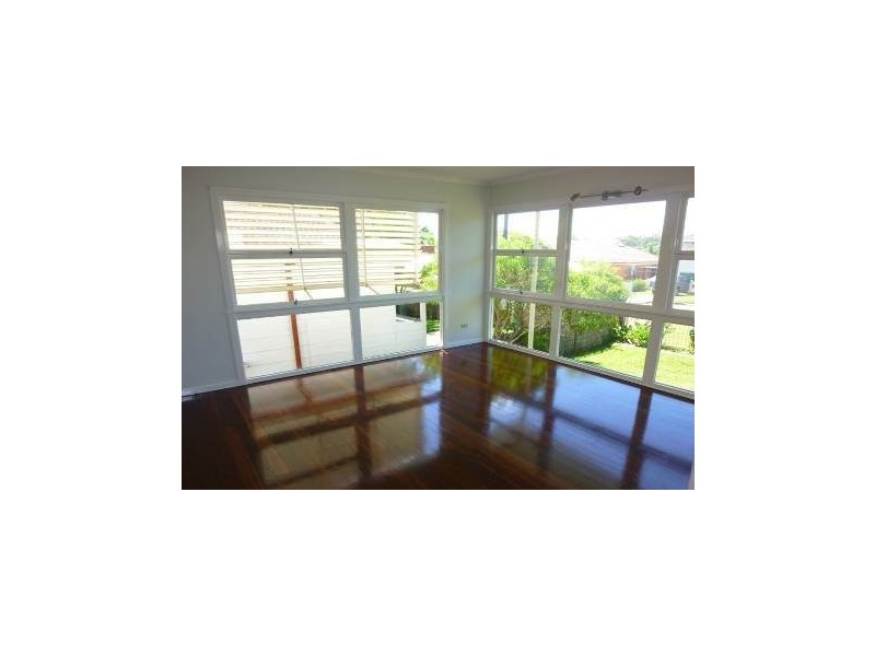37 Garnet Street, Scarborough QLD 4020
