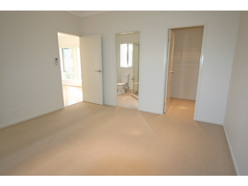 98 Maine Road, Clontarf QLD 4019