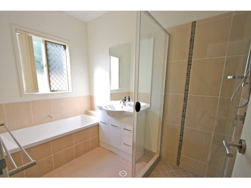 98 Maine Road, Clontarf QLD 4019