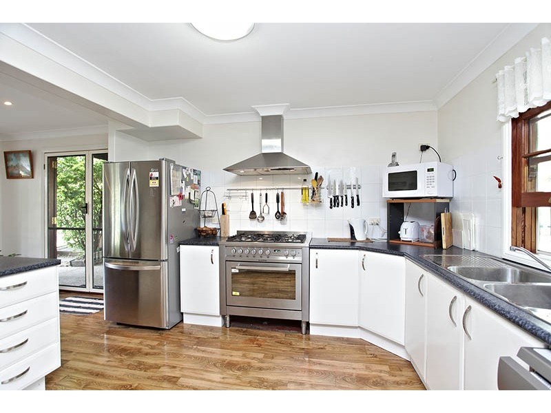 2 Abelia Crescent, Kippa-ring QLD 4021