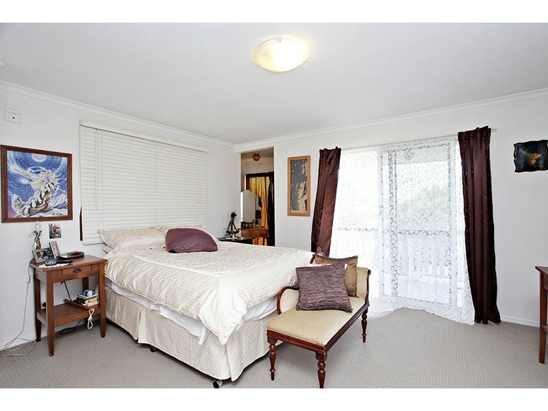 2 Abelia Crescent, Kippa-ring QLD 4021