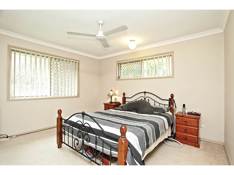 17 Sandwell Cres, Kippa-ring QLD 4021