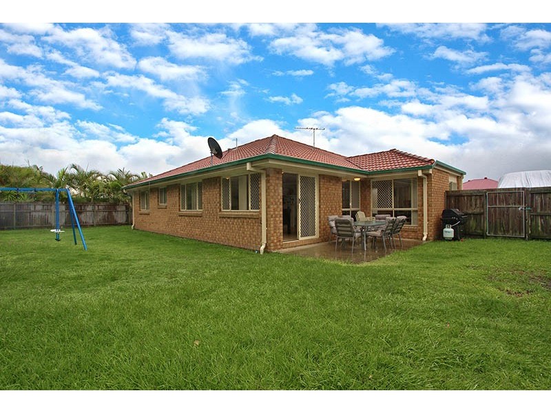 17 Sandwell Cres, Kippa-ring QLD 4021