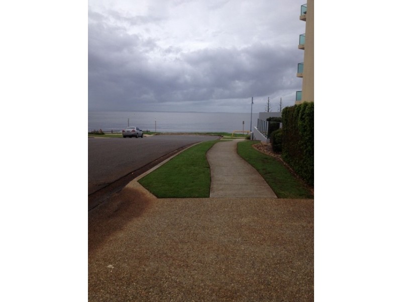 2/36 Prince Edward Parade, Redcliffe QLD 4020