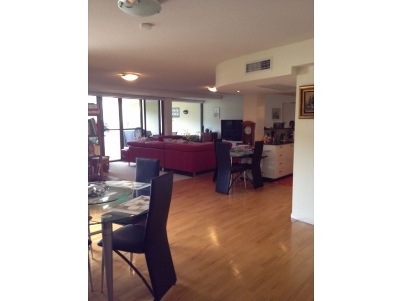 2/36 Prince Edward Parade, Redcliffe QLD 4020