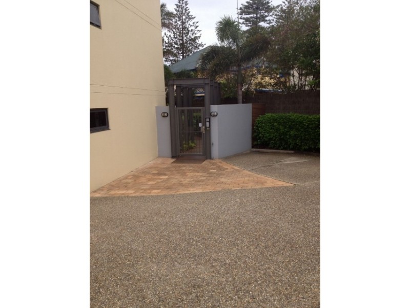 2/36 Prince Edward Parade, Redcliffe QLD 4020