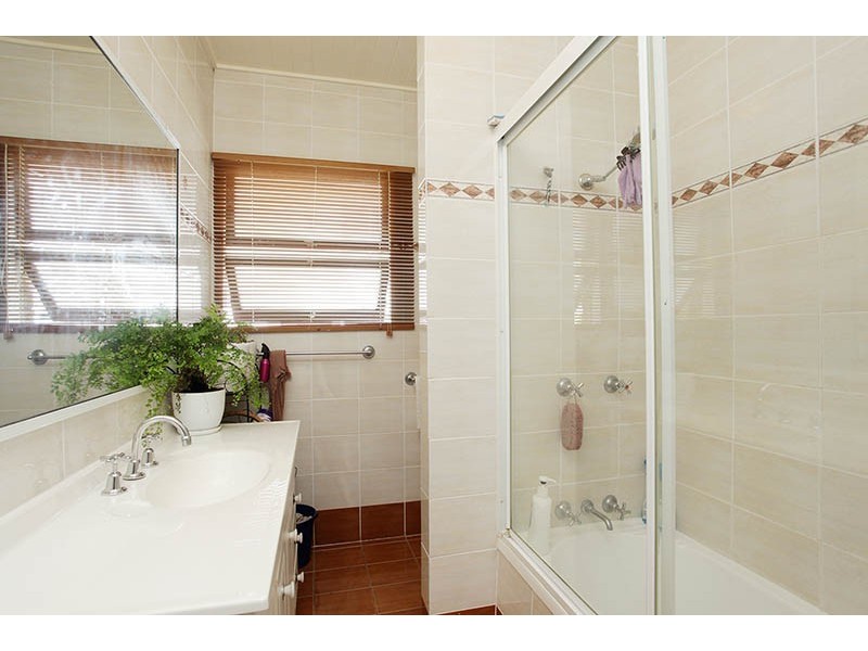 35 Highland St, Redcliffe QLD 4020