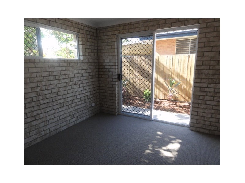 2/58 Kate Street, Woody Point QLD 4019