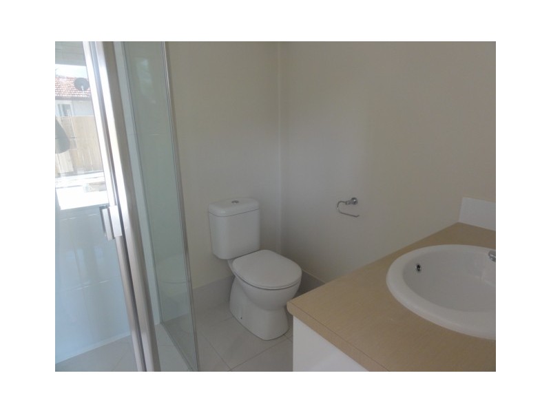 2/58 Kate Street, Woody Point QLD 4019