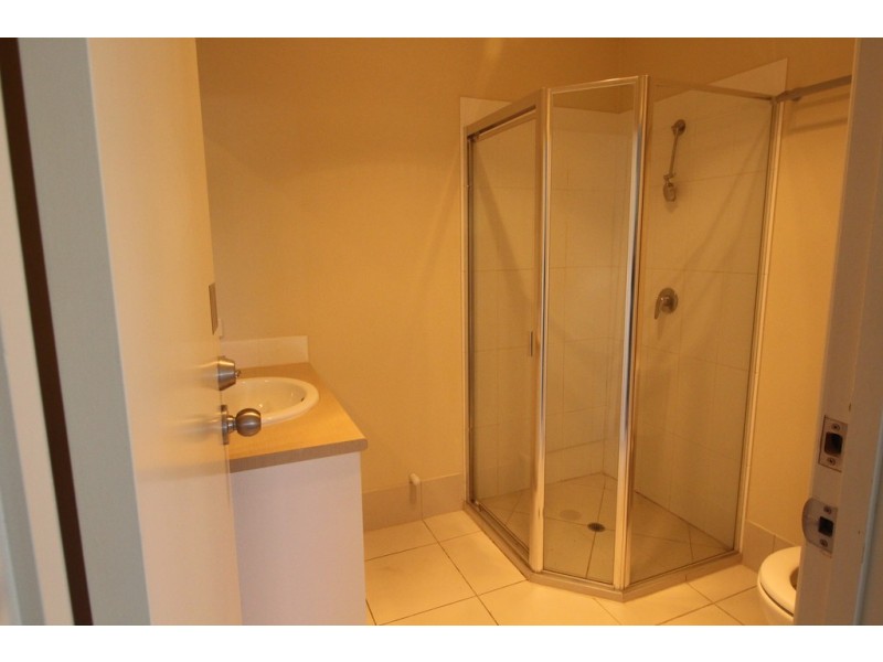 2/58 Kate Street, Woody Point QLD 4019