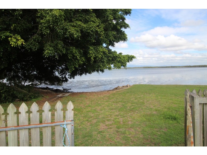 Cabin 1/12 Haysmouth Parade, Clontarf QLD 4019