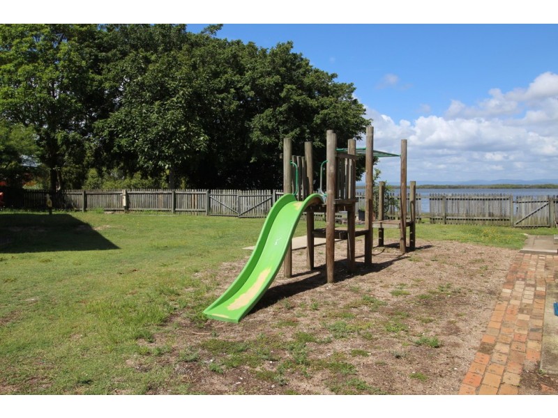 Cabin 1/12 Haysmouth Parade, Clontarf QLD 4019