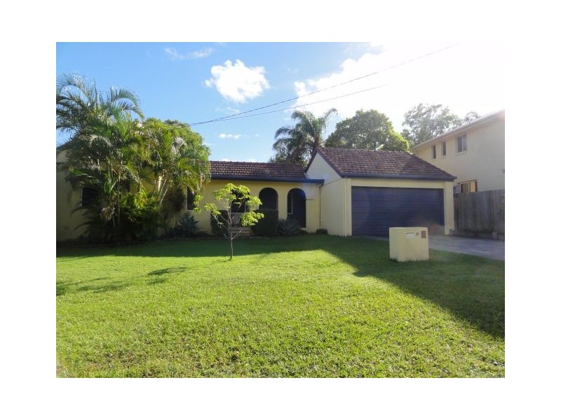 2 Brennan Road, Scarborough QLD 4020