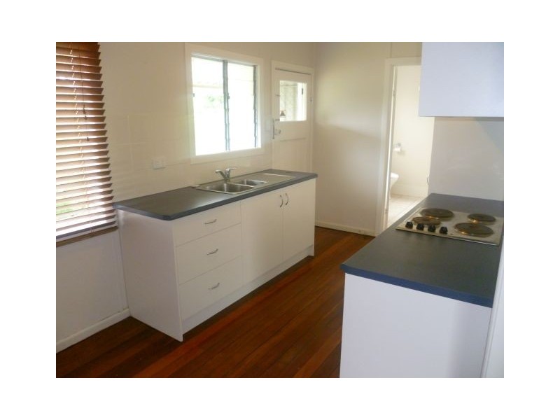 2/390 Oxley Avenue, Redcliffe QLD 4020