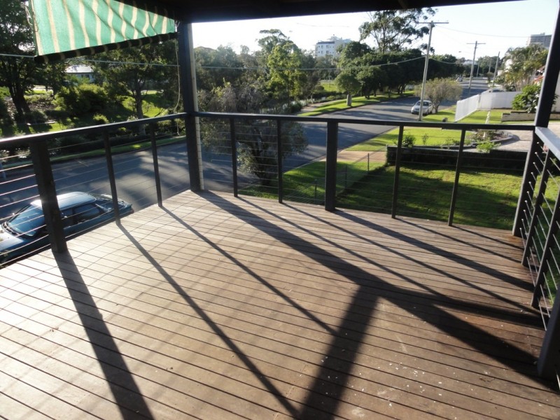 52 Anzac Avenue, Redcliffe QLD 4020