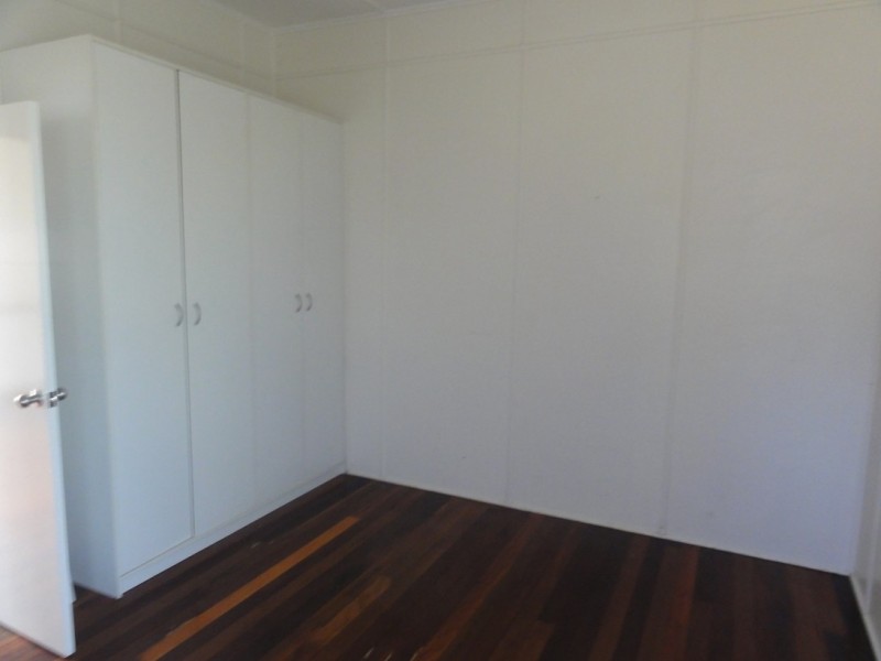 52 Anzac Avenue, Redcliffe QLD 4020