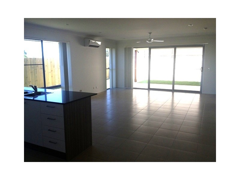 1 Pinevale Place, Mango Hill QLD 4509