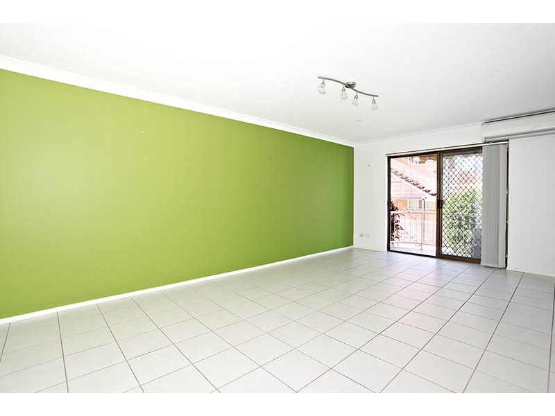 2/13 Meredith Street, Redcliffe QLD 4020