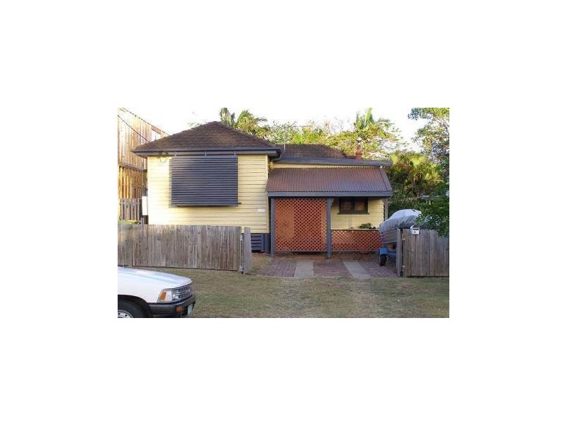 8 Donald Street, Woody Point QLD 4019