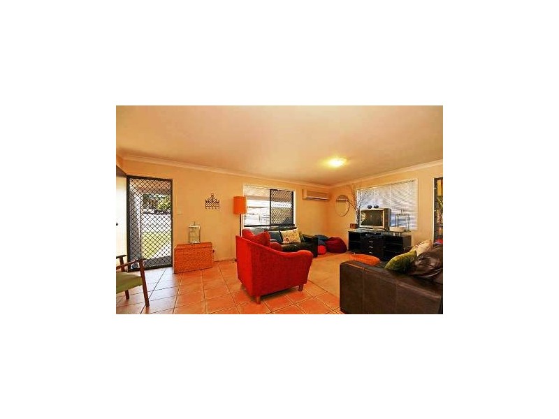 22 Pamphlett Street, Rothwell QLD 4022