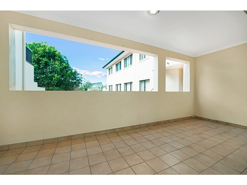 7/2-4 Henry Street, Redcliffe QLD 4020