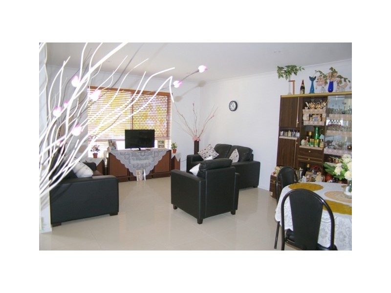 4/17 Lady Bowen Parade, Rothwell QLD 4022