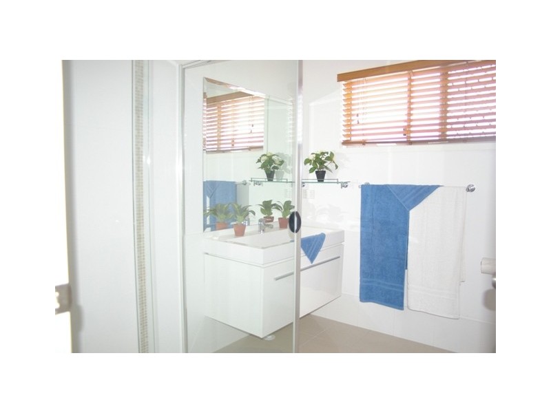 4/17 Lady Bowen Parade, Rothwell QLD 4022