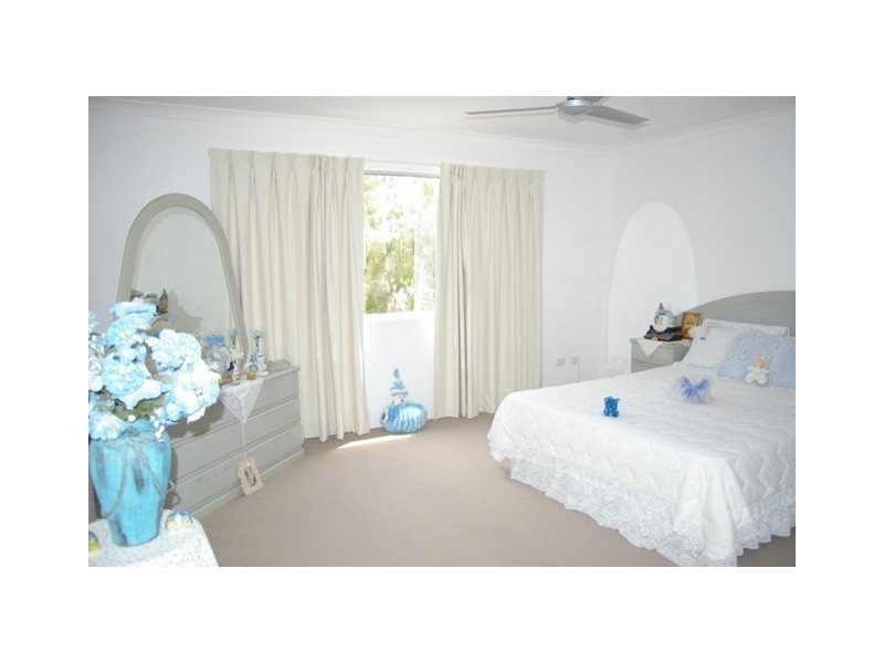 4/17 Lady Bowen Parade, Rothwell QLD 4022