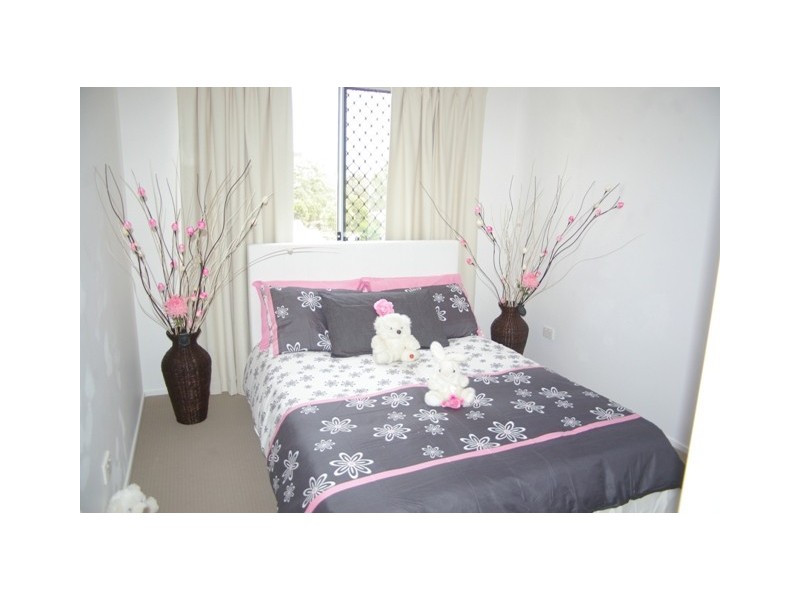 4/17 Lady Bowen Parade, Rothwell QLD 4022