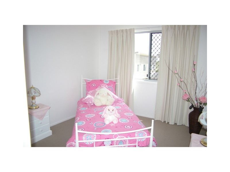 4/17 Lady Bowen Parade, Rothwell QLD 4022