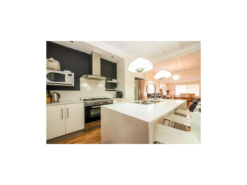 63 Thomas Street, Clontarf QLD 4019