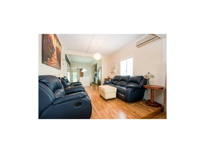 63 Thomas Street, Clontarf QLD 4019