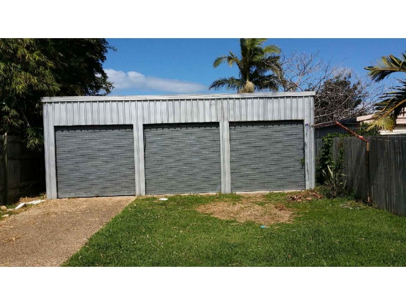 17 Third Avenue, Scarborough QLD 4020