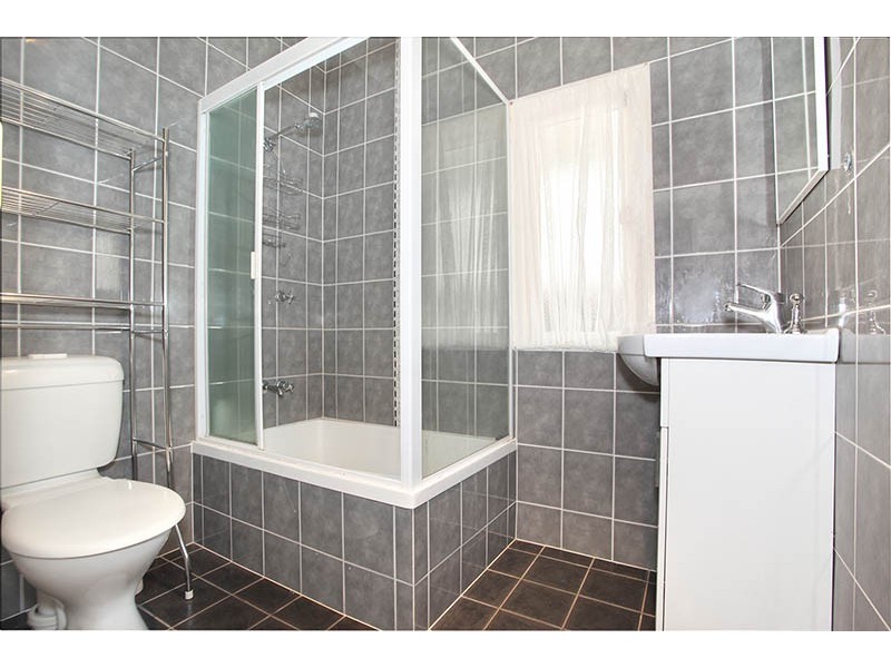 11 John street, Redcliffe QLD 4020