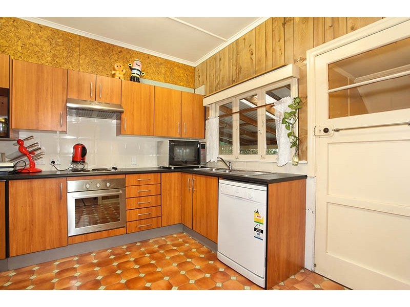 11 John street, Redcliffe QLD 4020