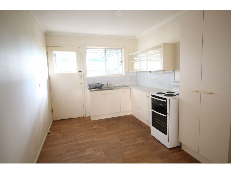 2/19 Dix Street, Redcliffe QLD 4020