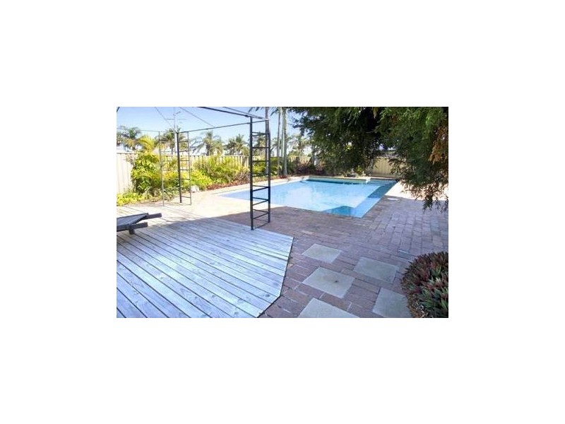 138 Klinger Road, Redcliffe QLD 4020