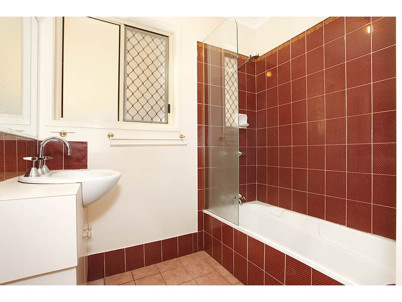 42 Lipscombe Road, Deception Bay QLD 4508