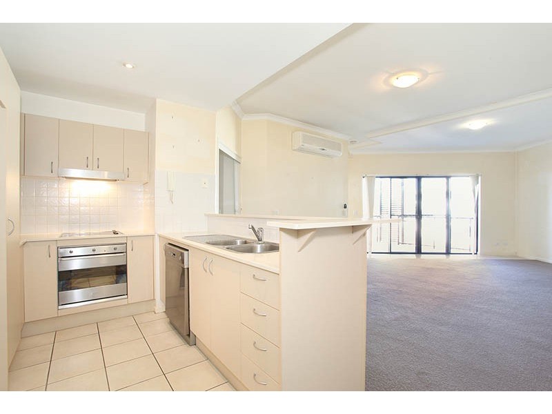 13/5 Rock Street, Scarborough QLD 4020