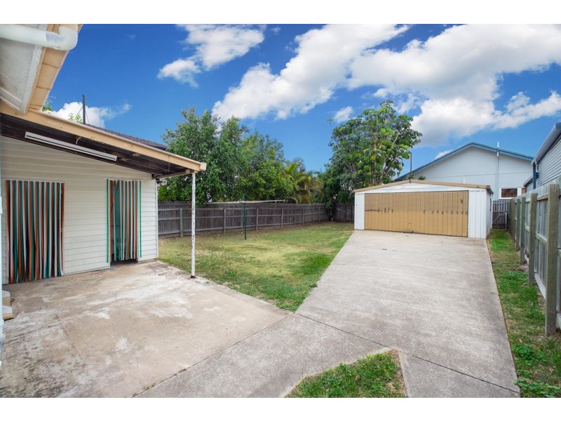 19 Rock Street, Scarborough QLD 4020