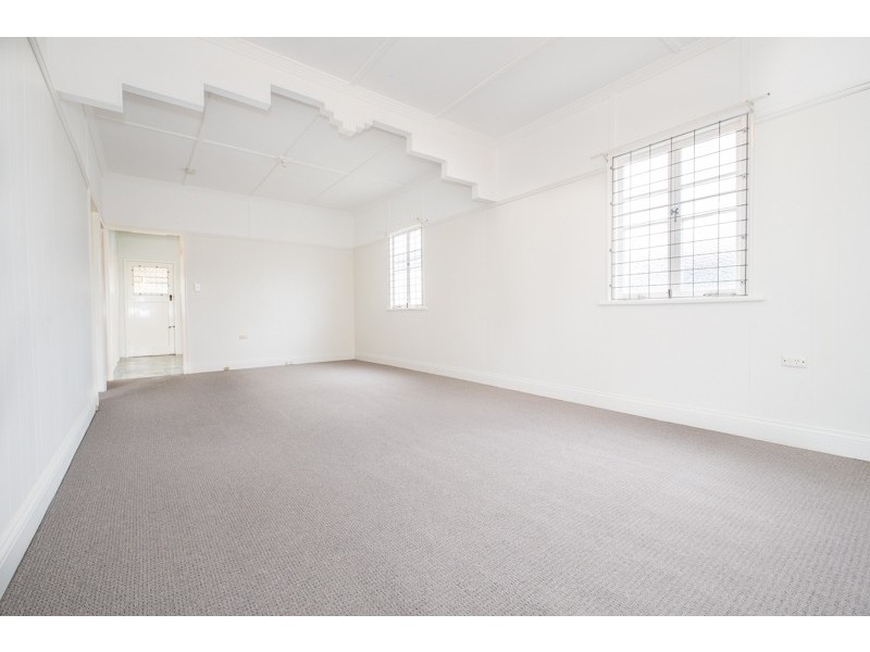 19 Rock Street, Scarborough QLD 4020