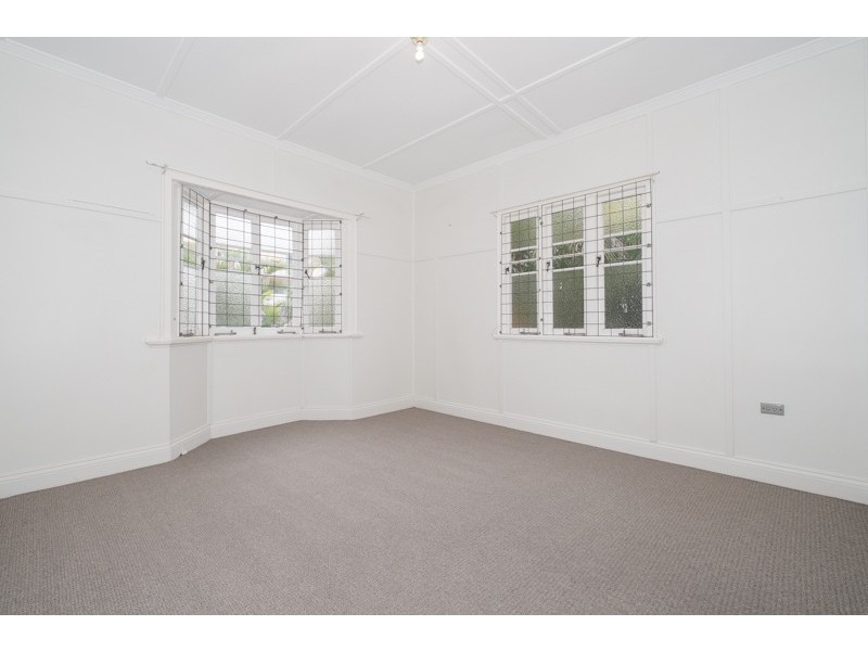 19 Rock Street, Scarborough QLD 4020