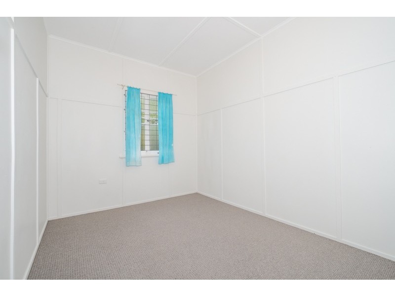 19 Rock Street, Scarborough QLD 4020